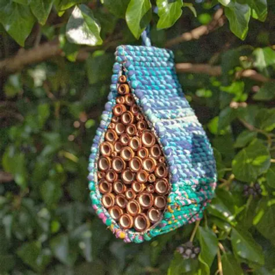 Bee Nester